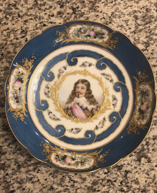 Sèvres Style Royal Céleste Tazza with Portrait of King Louis XIII in Encaustic - S+